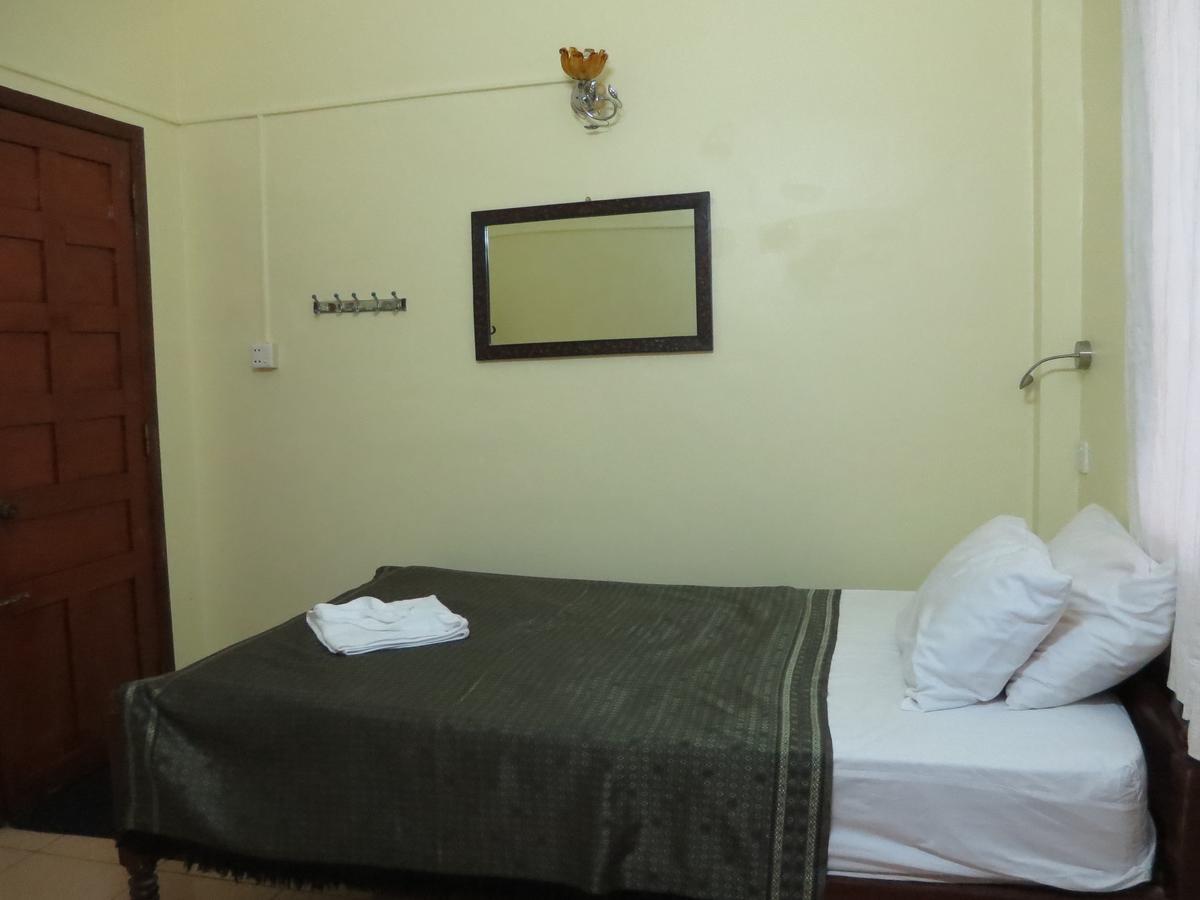 Goldie Guesthouse Phnom Pen Exterior foto