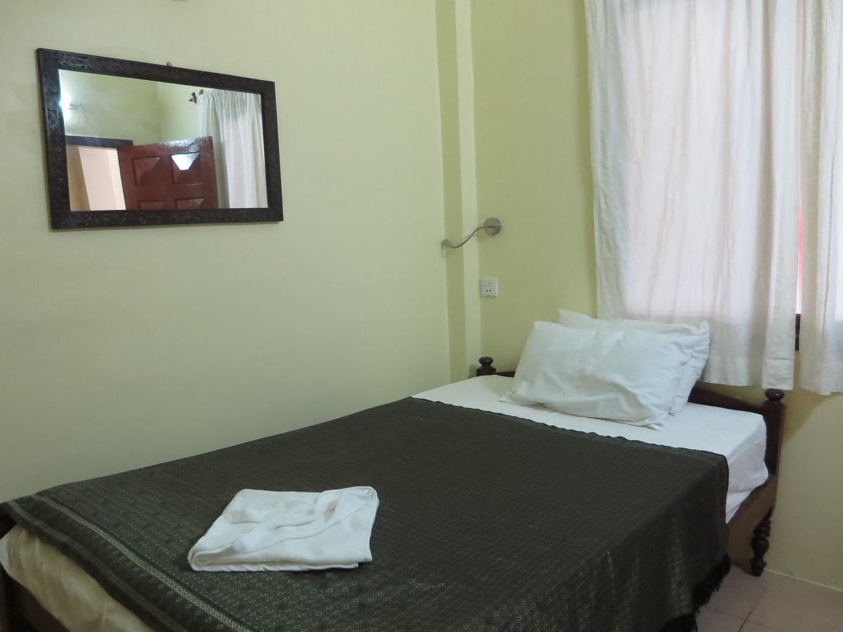 Goldie Guesthouse Phnom Pen Exterior foto