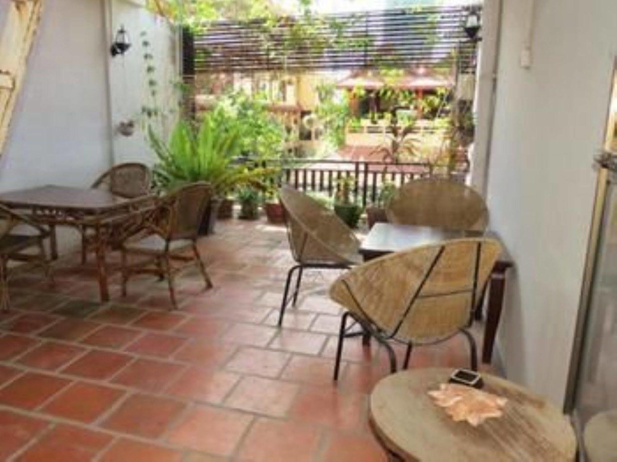 Goldie Guesthouse Phnom Pen Exterior foto